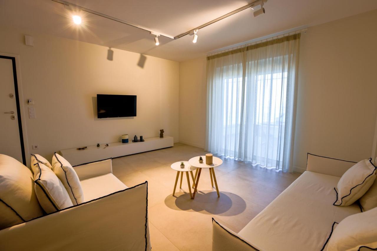 La Mer Bleue Beachfront Boutique Apartments Vrachati Luaran gambar