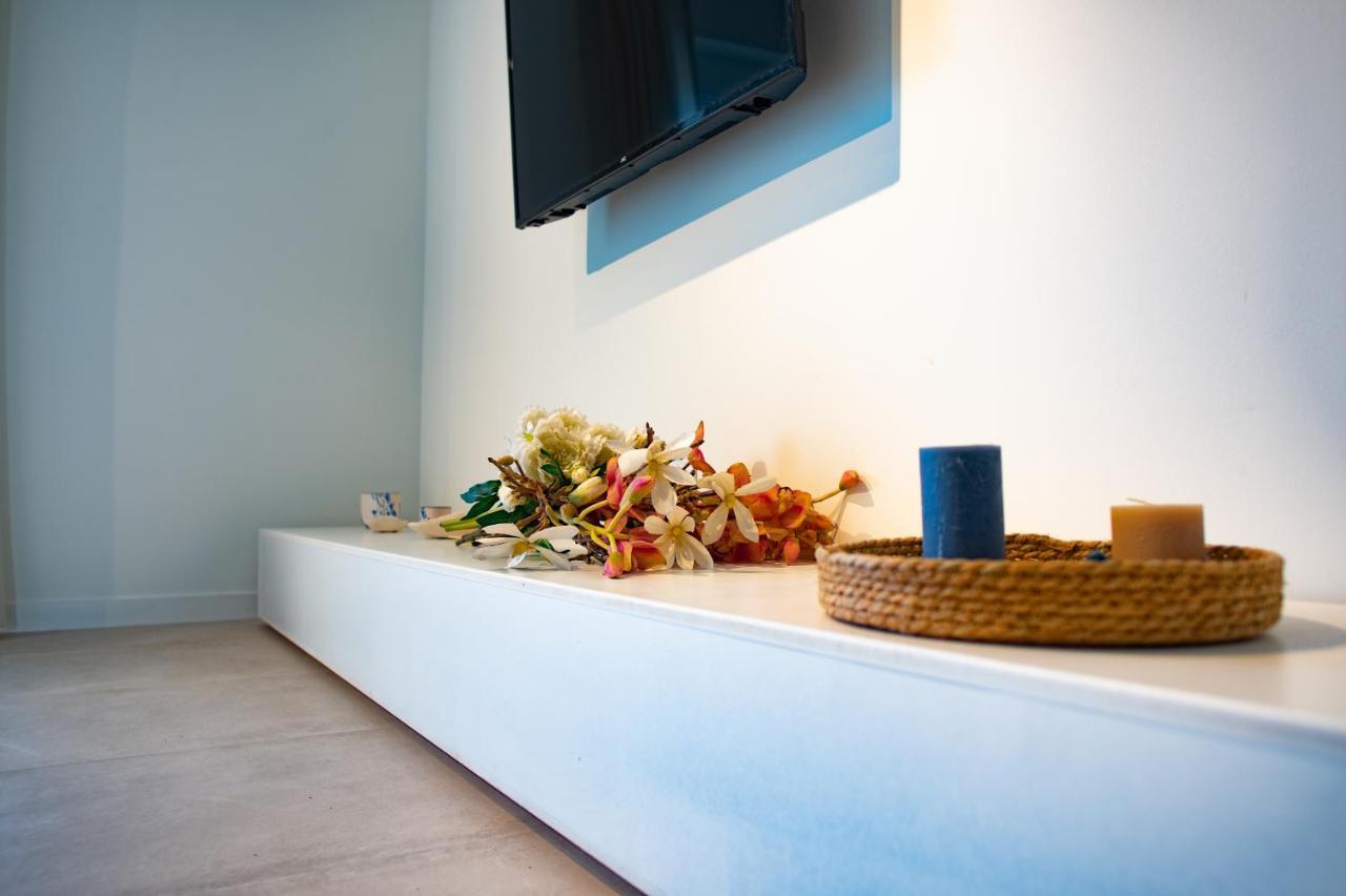 La Mer Bleue Beachfront Boutique Apartments Vrachati Luaran gambar