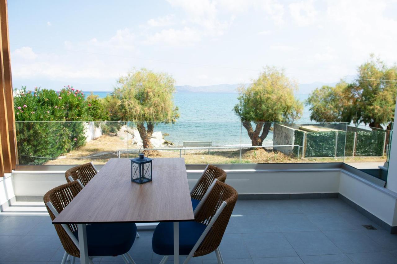 La Mer Bleue Beachfront Boutique Apartments Vrachati Luaran gambar